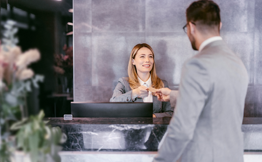 Bild zu Mitarbeiter Empfang- & Konferenz (m/w/d)